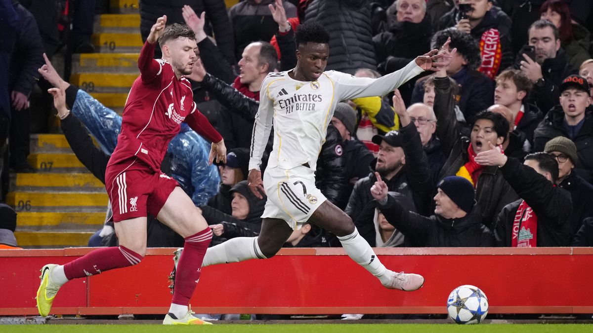 Széthúzás a Real Madridnál: a csatár az edzőre mutogat