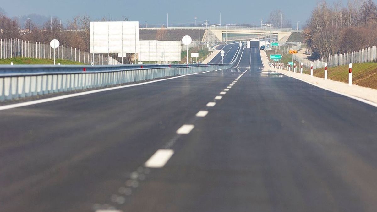 Közeleg a határidő, lejárnak az autópálya-matricák