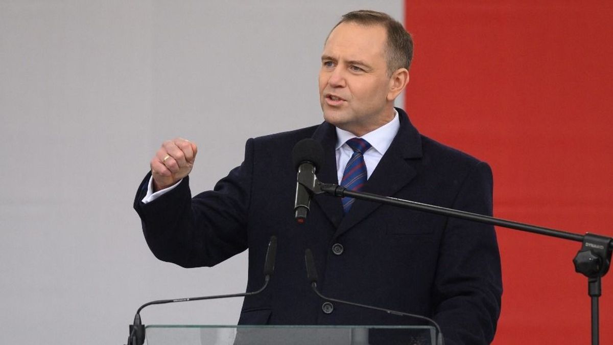 Egyre látványosabb Lengyelországban a patrióta fordulat