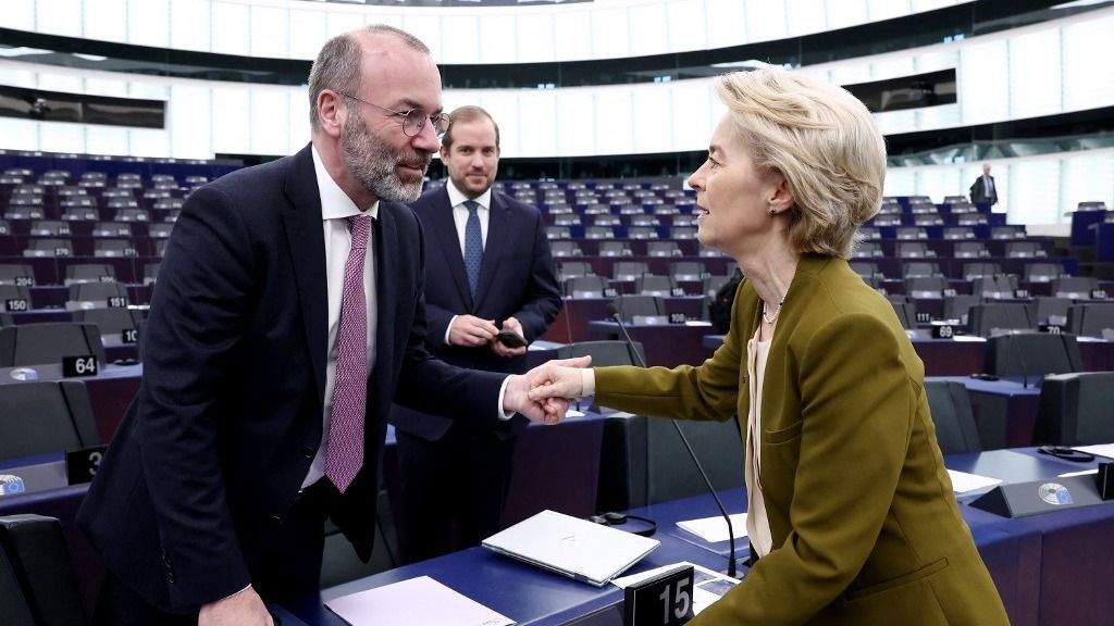 Menczer Tamás: Brüsszel háborút akar, Magyarország békét