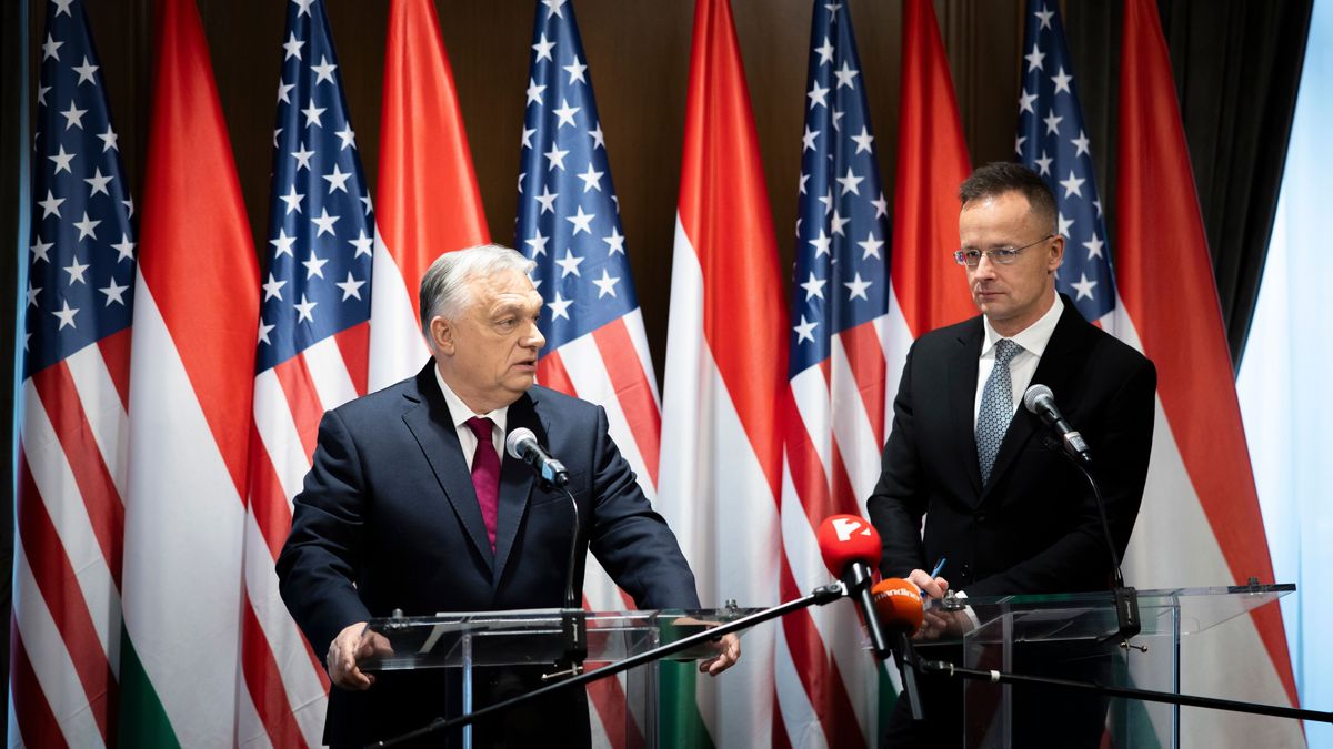 Orbán Viktor miniszterelnök és Szijjártó Péter sajtótájékoztatón ismertette a washingtoni tárgyalás eredményeit Fotó: Miniszterelnöki Kommunikációs Fõosztály/Fischer Zoltán / MTI/Miniszterelnöki Kommunikáció