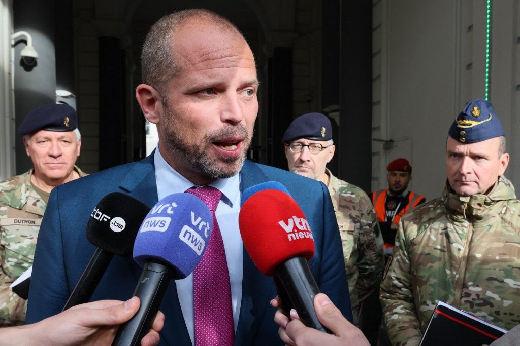 Minister of Defence Theo Francken talks to the press outside a meeting of the National Security Council, Thursday 06 November 2025 in Brussels.
BELGA PHOTO BENOIT DOPPAGNE (Photo by BENOIT DOPPAGNE / BELGA MAG / Belga via AFP)