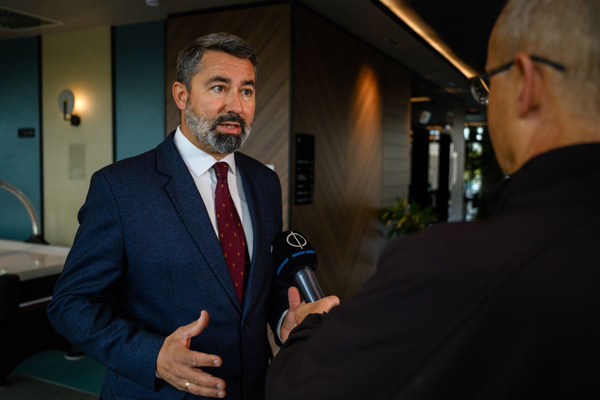 Hidvéghi Balázs, a Miniszterelnöki Kabinetiroda parlamenti államtitkára (Fotó: Vasvári Tamás/MTI)