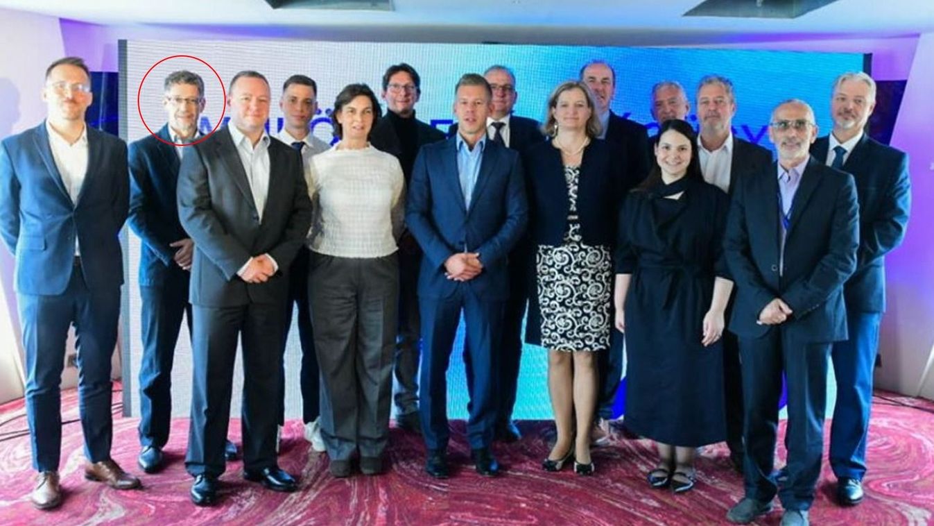 Schiszler István a Tisza csapatában. 

Magyar Péter Facebook