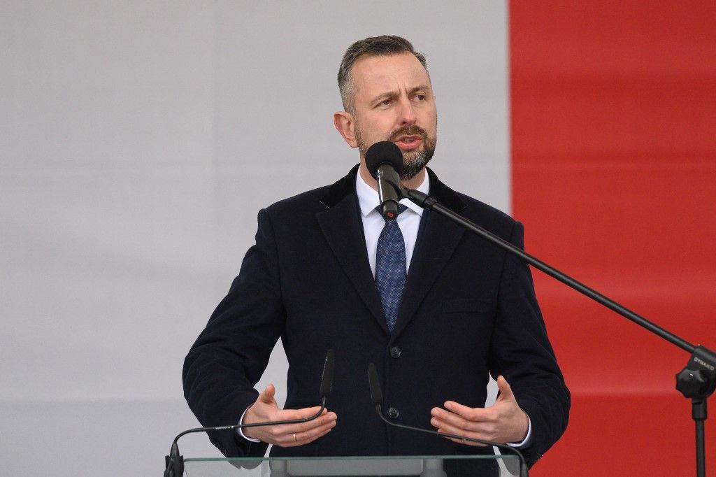 Lengyelországban érik a patrióta fordulat, kifütyülték Wladyslaw Kosiniak-Kamysz lengyel miniszterelnök-helyettest az ünnepen