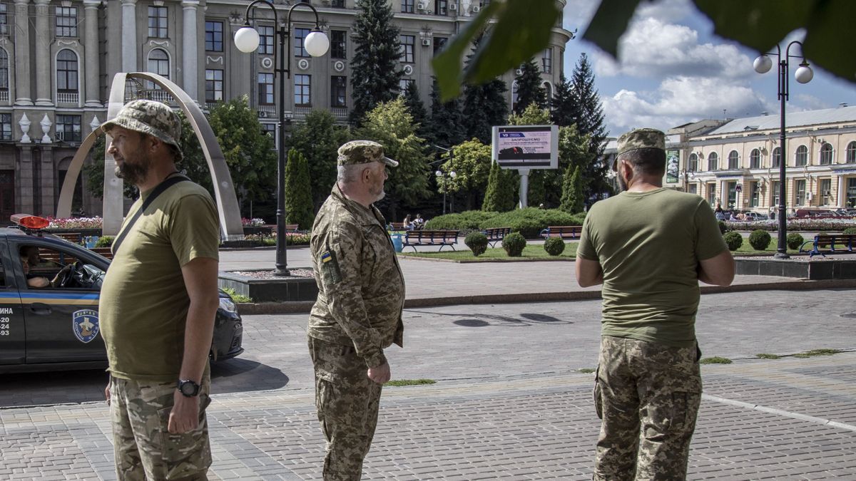 Kényszersorozás árnyékában: újabb sokkoló eset egy ukrán iskola mellett + videó