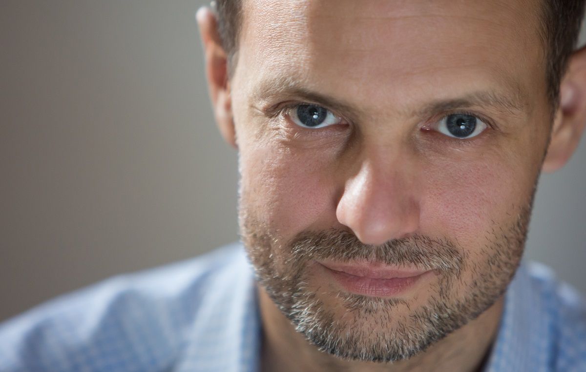 Légrádi Gergely kötete éppen annyi, amennyi akar lenni, ez épp eggyel kevesebb, mint amennyire az olvasó vágyik