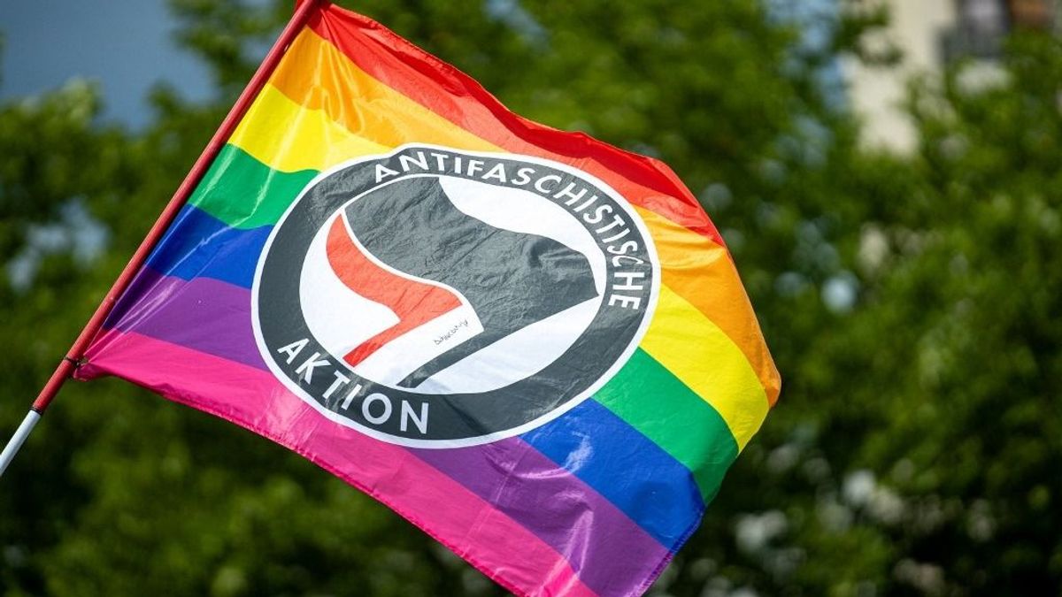 Magyarországra hivatkozva nyilvánítja terroristaszervezetté az USA az Antifát 