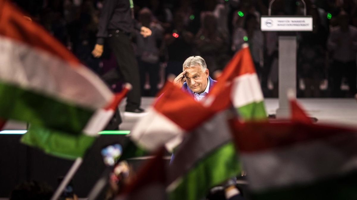 Orbán Viktor: 15 százalékos fizetésemelés, azonnal