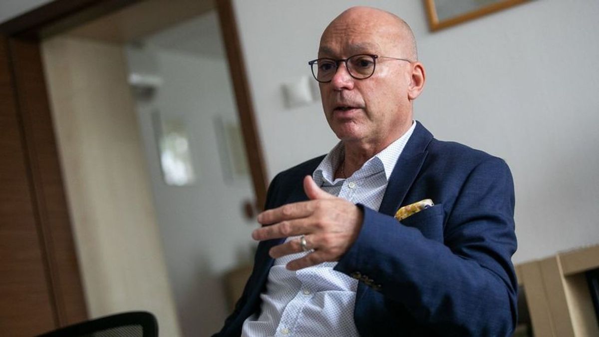 Péterfalvi, Tisza Párt, Magyar Péter