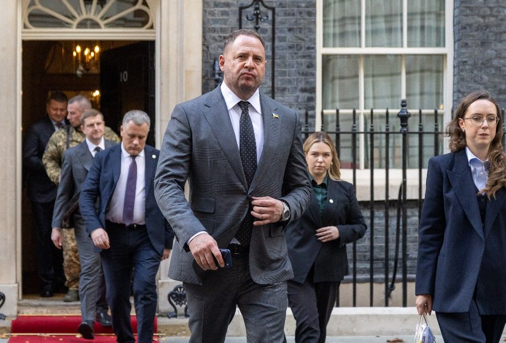 Zelenszkij emberénél, Andrij Jermaknál tartanak házkutatást a korupcióellenes iroda emberei (Fotó: ALYAS TAYFUN SALCA / ANADOLU)