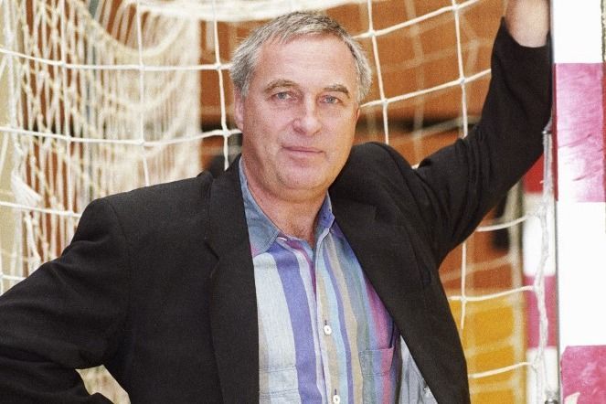 Az osztrákok menedzsere, Gunnar Prokop nehezen vette tudomásul, hogy a magyarok legyőzték őket az 1993-as női kézilabda-vb-n