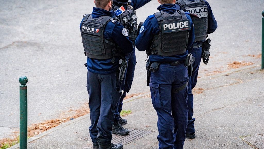 Szerda reggel tartóztatták le a 35 éves férfit a franciaországi Saint-Pierre-d’Oléronban, miután járművével több embert elgázolt