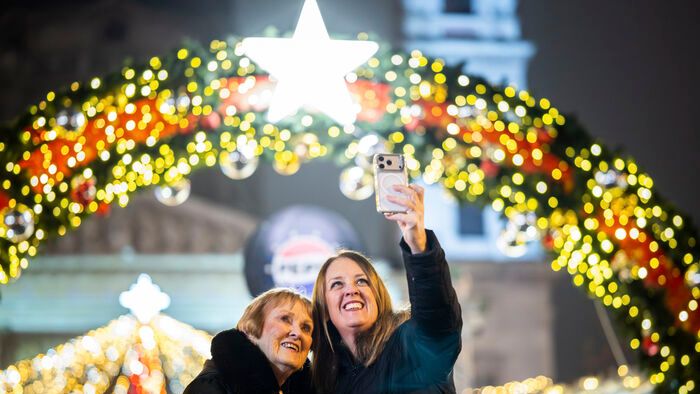 Megnyílt Budapest ikonikus karácsonyi vására