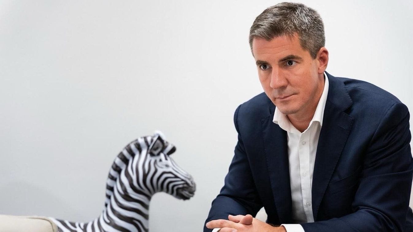 Kocsis Máté, V. Naszály Márta