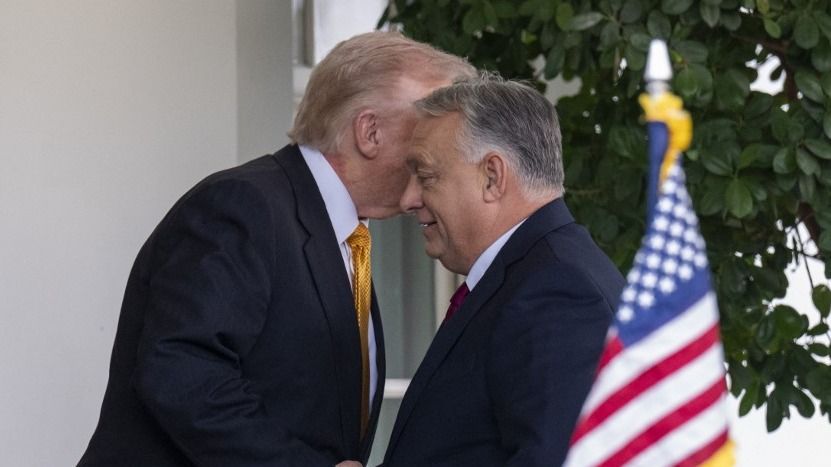 Orbán Viktor és Donald Trump (Fotó: ROBERTO SCHMIDT / GETTY IMAGES NORTH AMERICA)