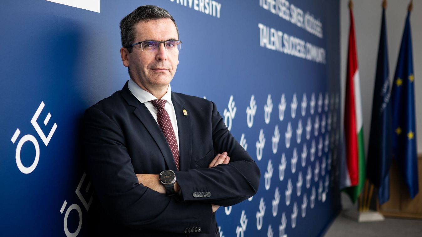 Kovács Levente, az Óbudai Egyetem rektora