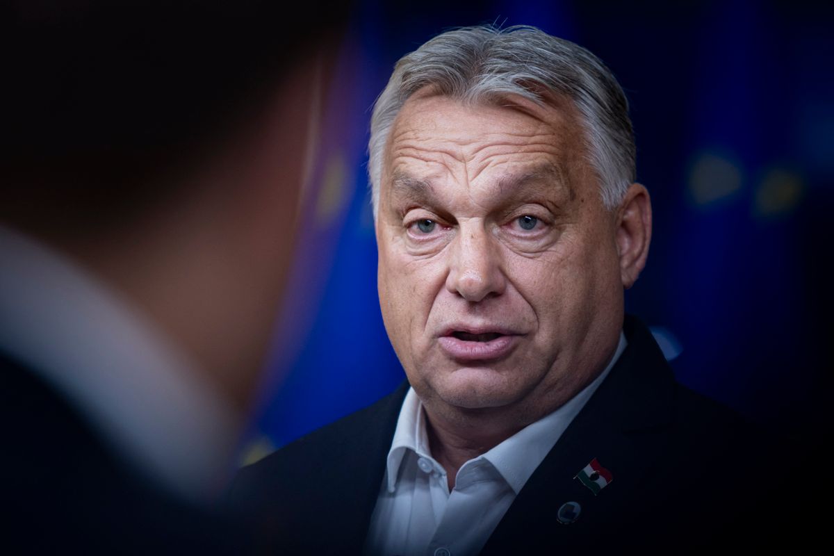 Orbán Viktor szerint Donald Tusk belpolitikai problémáiról akarja elterelni a figyelmet