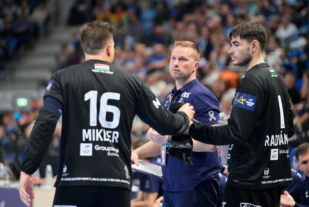 Mikler Roland a mérkőzés hajrájában átadta a helyét a fiatal Radvánszki Attilának, aki két védést is bemutatott az utolsó percekben 