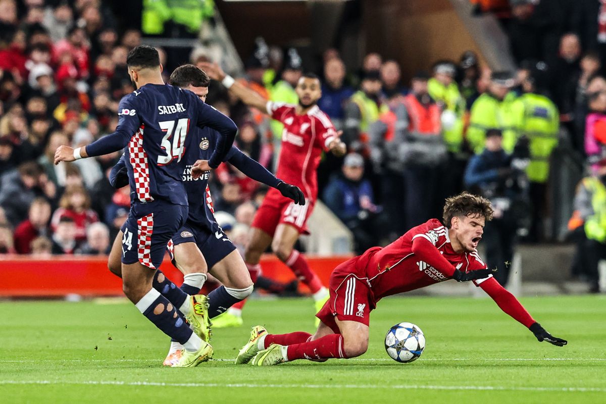 Szoboszlai Dominik volt a Liverpool legjobbja a PSV ellen, de a szakértők Kerkez Milos (jobbra) harci szellemét is dicsérik