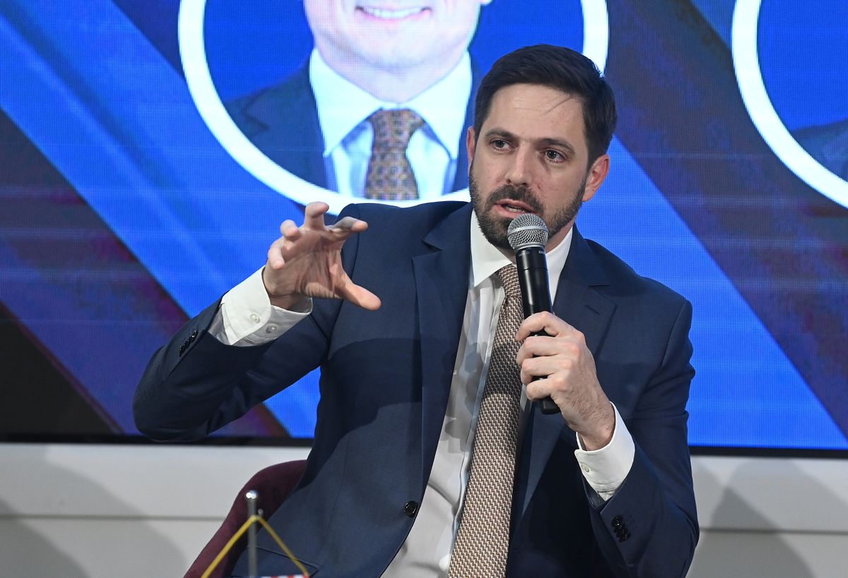 Budapest, 2025. november 19.
Magyar Levente, a Külgazdasági és Külügyminisztérium parlamenti államtitkára a The Washington Summit: A New Chapter in U.S.-Hungary Relations elnevezésű pódiumbeszélgetésen a budapesti Lónyay-Hatvany Villában 2025. november 19-én. Az eseményt a Magyar Külügyi Intézet rendezte Donald Trump amerikai elnök és Orbán Viktor magyar miniszterelnök washingtoni találkozójáról.
MTI/Soós Lajos