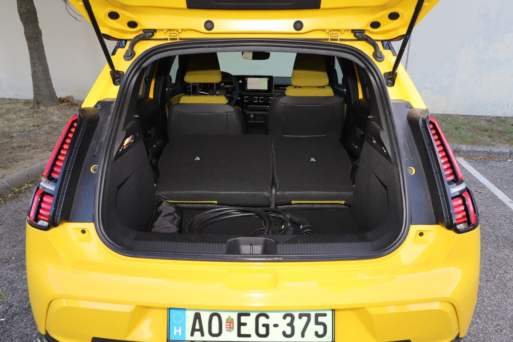 Renault 5 E-Tech és BYD Dolphin Surf összehasonlító teszt
