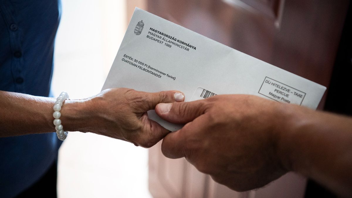 Novemberben duplán jóljárnak a nyugdíjasok