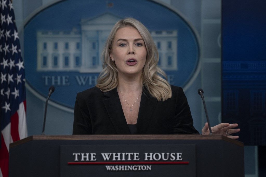 Karoline Leavitt, a Fehér Ház sajtósa szerint mindkét féllel csendben egyeztetett az amerikai kormány az ukrajnai béke ügyében