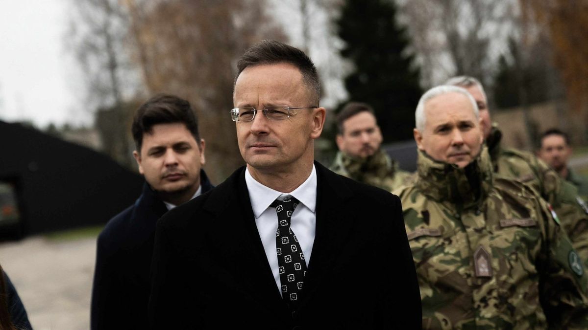 Szijjártó Péter: A magyar katonák a NATO legveszélyesebb missziójában vesznek részt