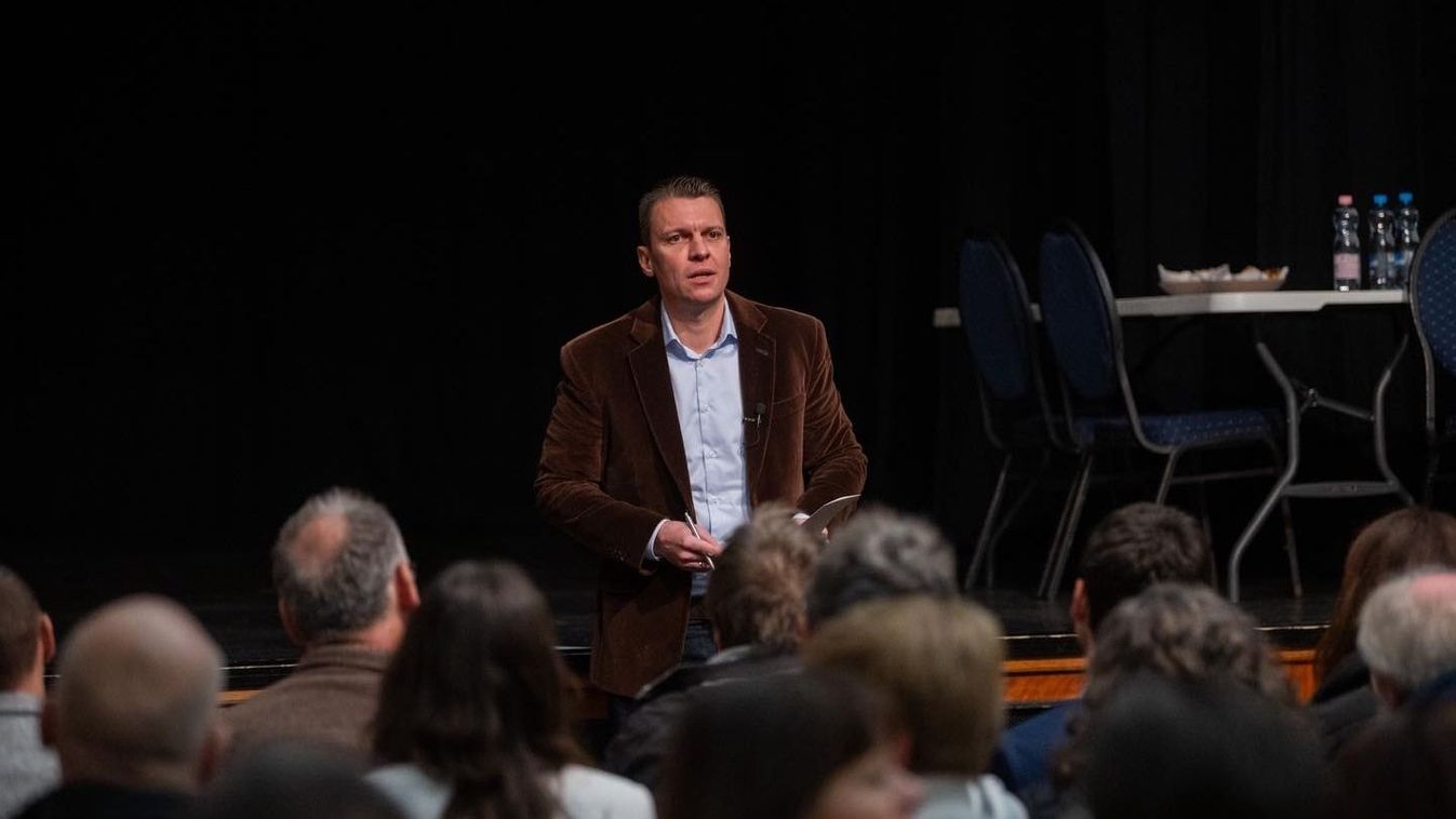 Menczer Tamás
Facebook