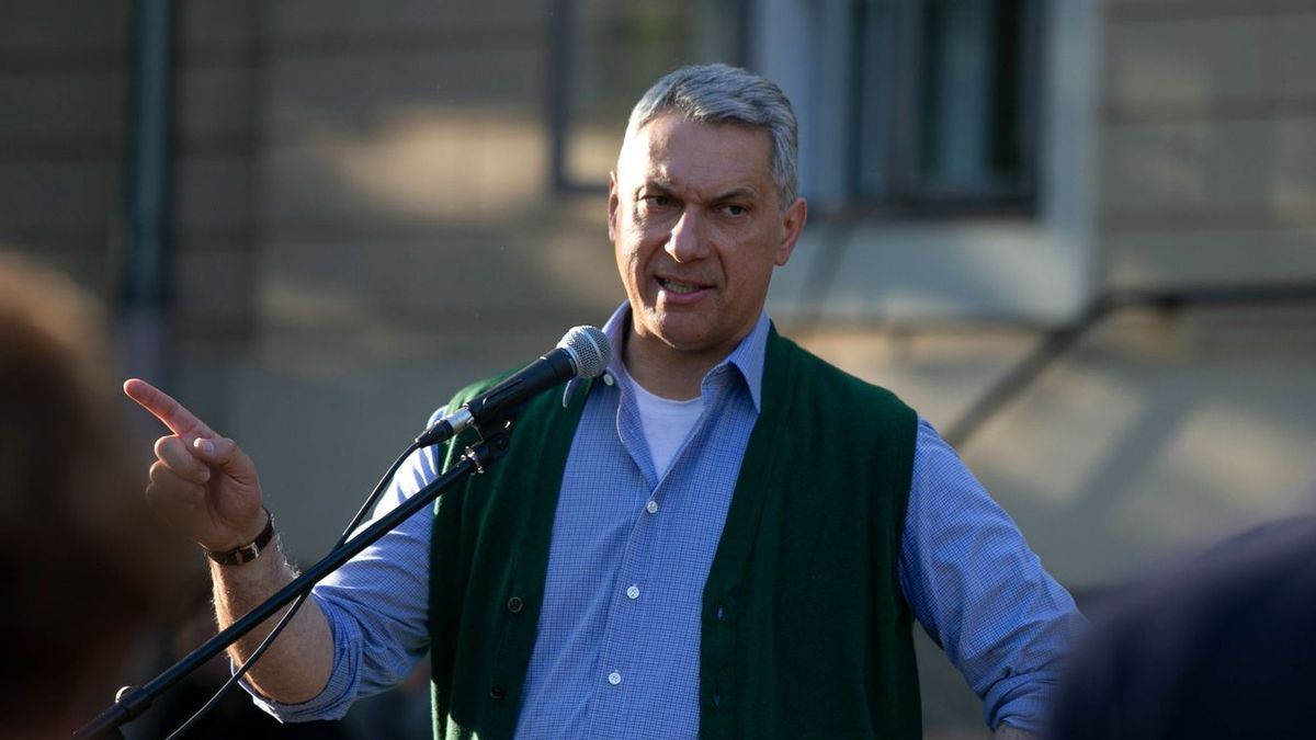 Lázár János építési és közlekedési miniszter üzent a Strabagnak