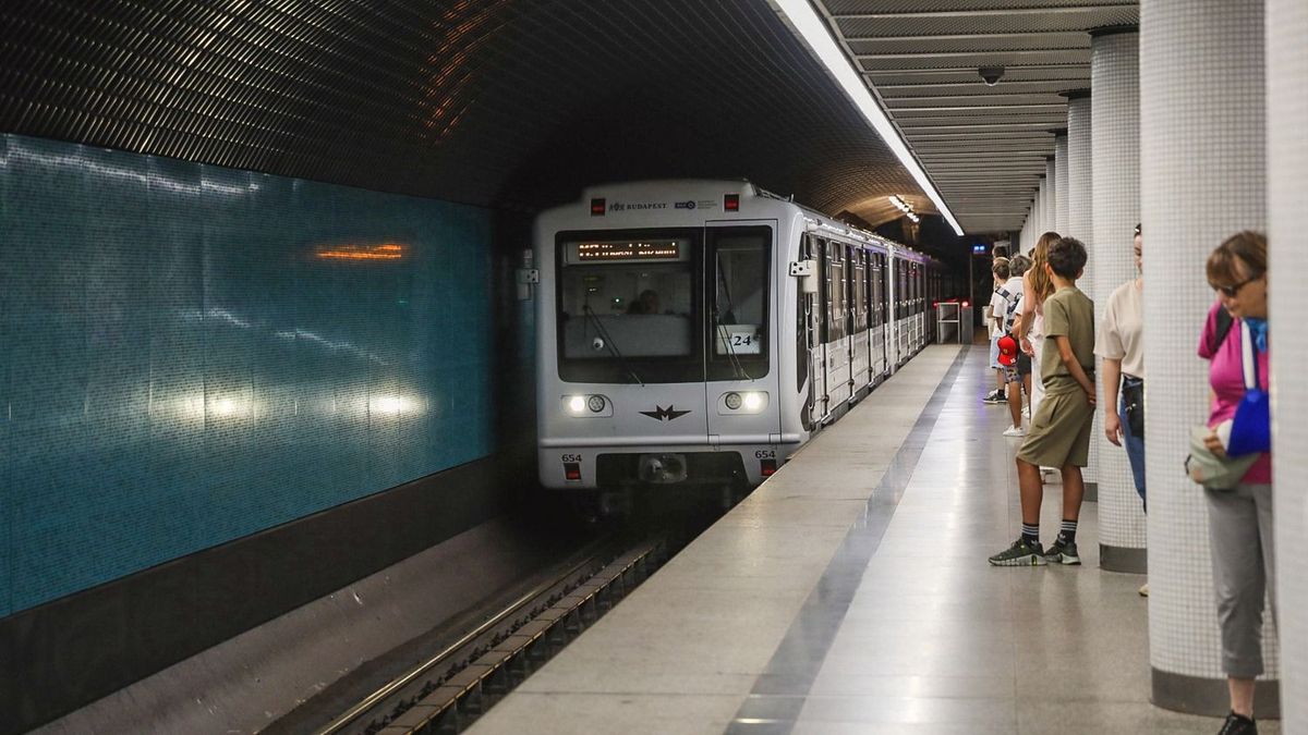 20250731 Budapest
Tömegközlekedés
Fotó: Gáll Regina Adrienn GR
MW Bulvár
A képen: Metró
