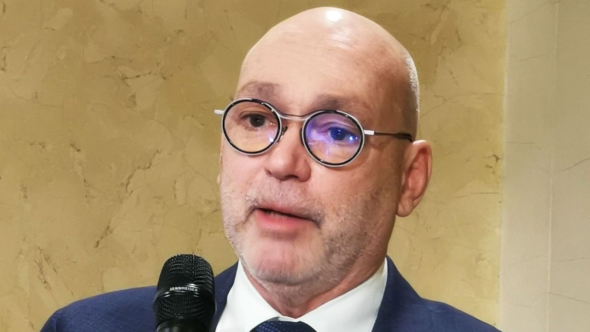 Szembesítettük Péterfalvi Attilát a NAIH ellentmondásos közleményeivel Magyar Péterék adatbotránya ügyében