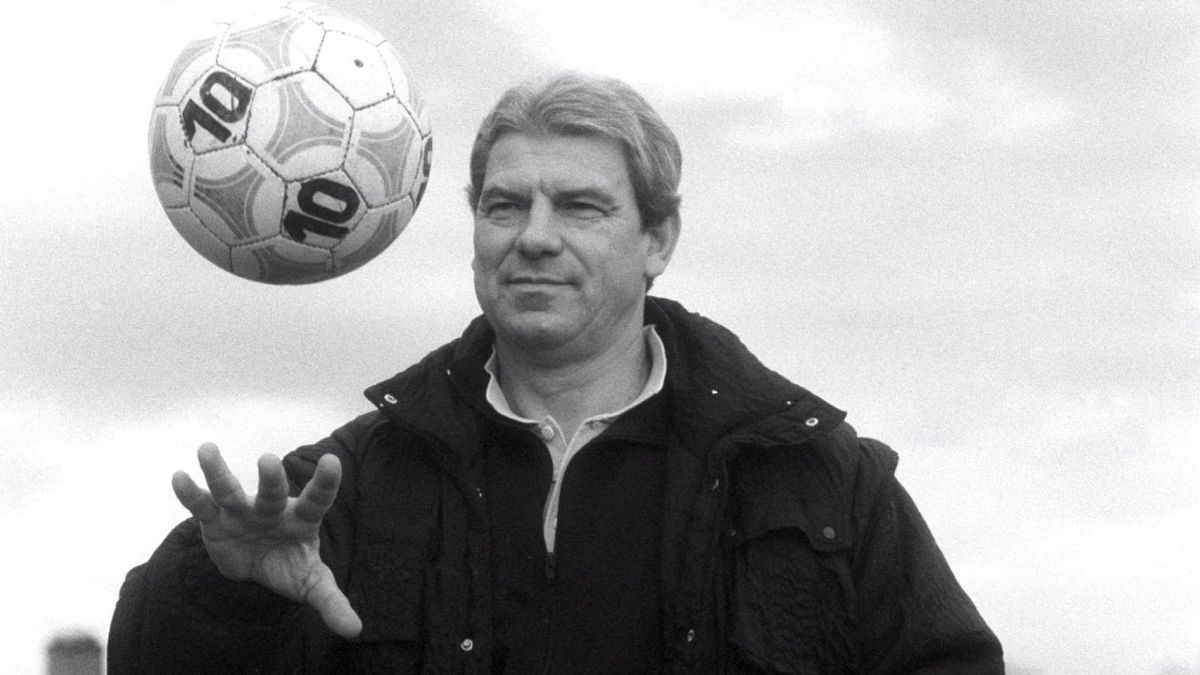 Elhunyt Jenei Imre, a magyar válogatott korábbi szövetségi kapitánya