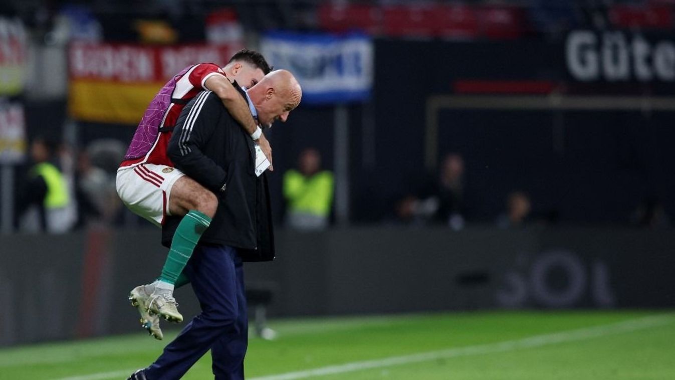 Marco Rossi nyakában itt Szoboszlai Dominik, de a szövetségi kapitány a nyakába vette a magyar futball negyven éves vb-álmát is