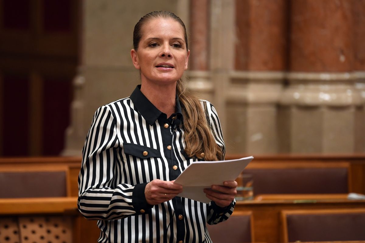 Budapest, 2025. október 27.
Király Nóra, a Fidesz képviselője felszólal a gyermekvédelem ügyéről tartott politikai vitán az Országgyűlés plenáris ülésén 2025. október 27-én.
MTI/Kovács Attila