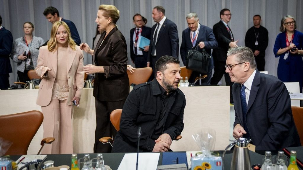 Olaszország nem hajlandó további ötven évig pénzt és fegyvereket küldeni Kijevnek