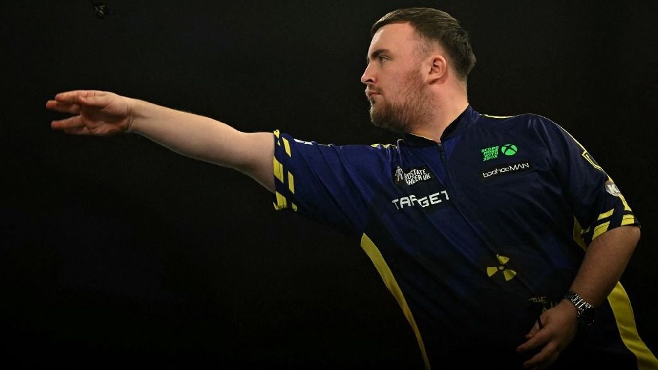 Luke Littler megnyerte a Players Championship Finalst. (Fotó: BEN STANSALL/AFP)