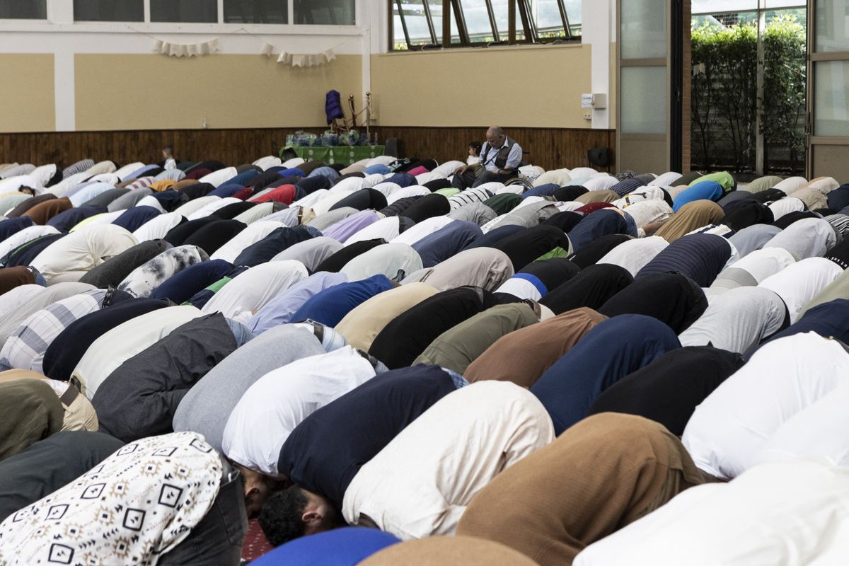 Az olasz lapok arról cikkeznek, hogy a politikai hatalom megszerzésére törekszenek az Olaszországban élő muszlimok