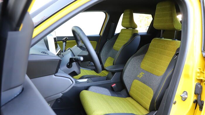 Renault 5 E-Tech és BYD Dolphin Surf összehasonlító teszt