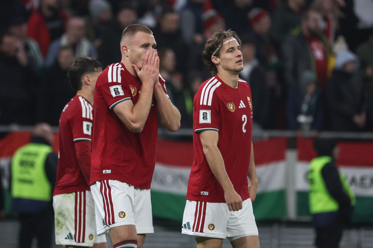 Szalai Attila és Mocsi Attila arckifejezése is árulkodó, a magyar válogatott lemarad a vb-ről, Marco Rossi csapata az utolsó pillanatokban bukott el Írország ellen