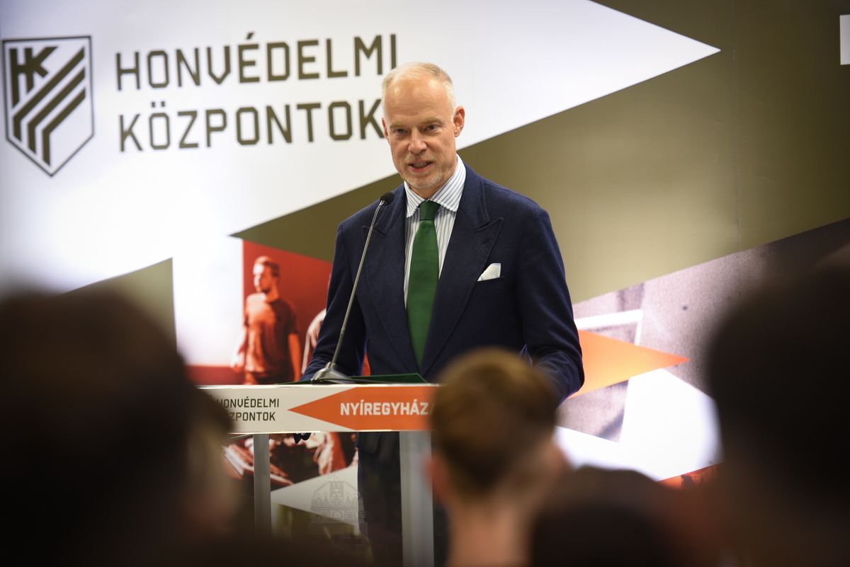  Szalay-Bobrovniczky Kristóf honévdelmi miniszter (Forrás: Facebook)