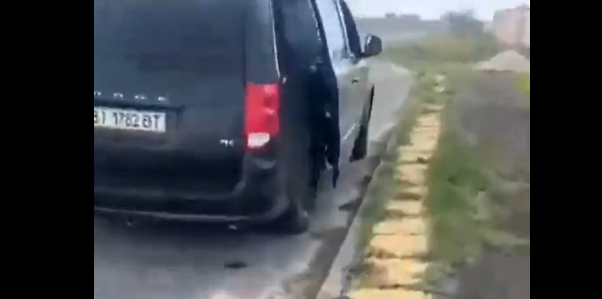 Az ukrajnai mozgósítás: a kényszersorozók indulásra készen (Forrás: X)