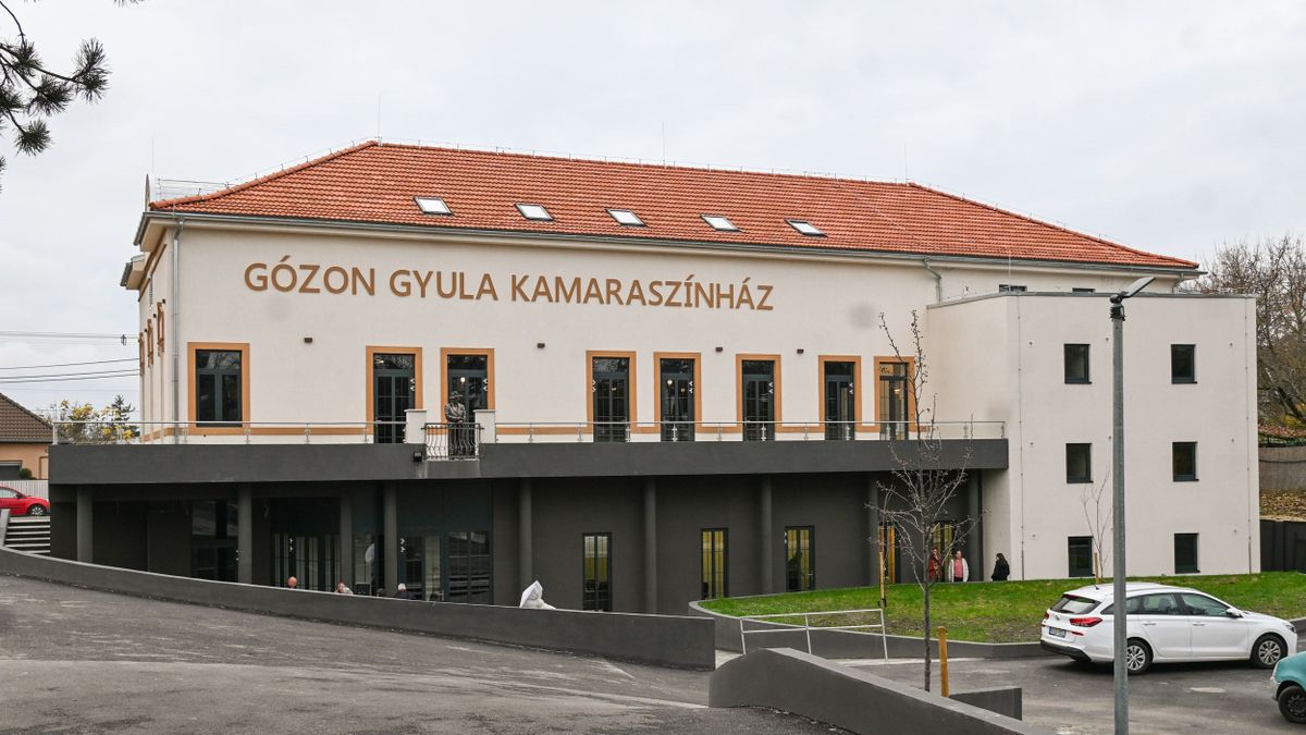 Ezekkel a darabokkal indítja az évadot a megújult Gózon Gyula Kamaraszínház