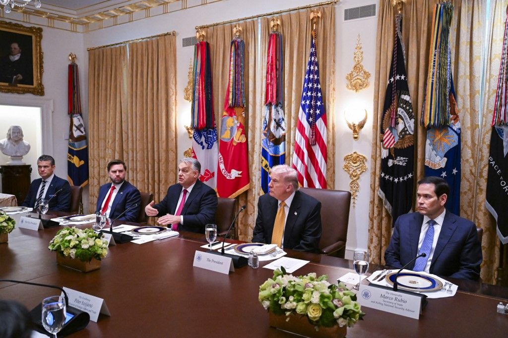 WASHINGTON, DC - NOVEMBER 7: Hungary Prime Minister Viktor Orban speaks during a bilateral lunch with U.S President Donald Trump in the Cabinet Room of the White House on November 7, 2025 in Washington, DC. Orbán and Trump are expected to address the continued reliance of Hungary on Russian oil, a resource seen as critical for funding Moscow's war.   Roberto Schmidt/Getty Images/AFP (Photo by ROBERTO SCHMIDT / GETTY IMAGES NORTH AMERICA / Getty Images via AFP)