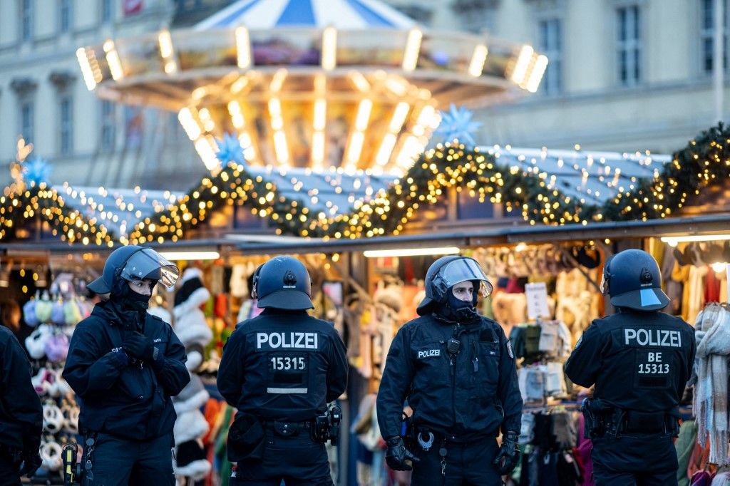 Szigorú biztonsági intézkedések mellett zajlanak a karácsonyi vásárok Németországban. Képünk illusztráció Fotó: FABIAN SOMMER / DPA
