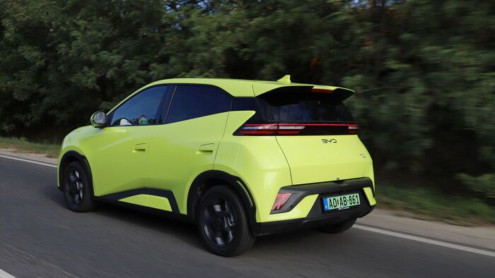 Renault 5 E-Tech és BYD Dolphin Surf összehasonlító teszt