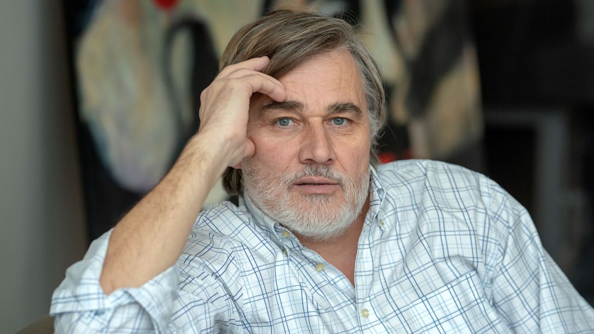 Baleset érte a Kossuth-díjas színészt, elmarad néhány előadása