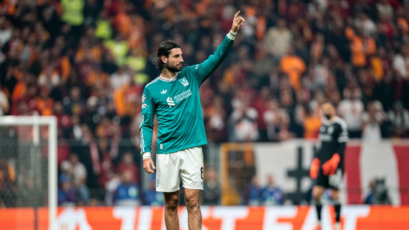 Szoboszlai Dominik pontrúgásból életveszélyes a Liverpool színeiben