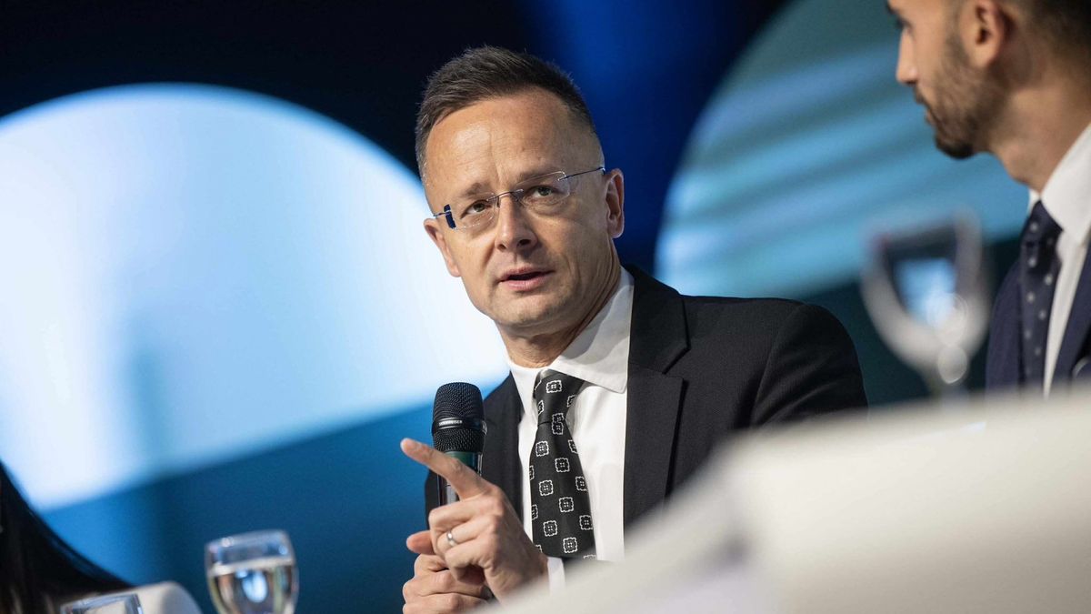 Szijjártó Péter: Madžarska ne bo podprla pospešenega članstva Ukrajine v EU